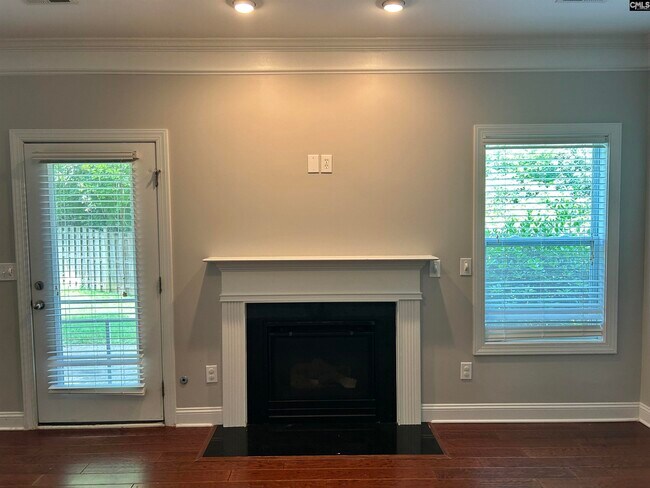 Building Photo - 219 Greenstone Way