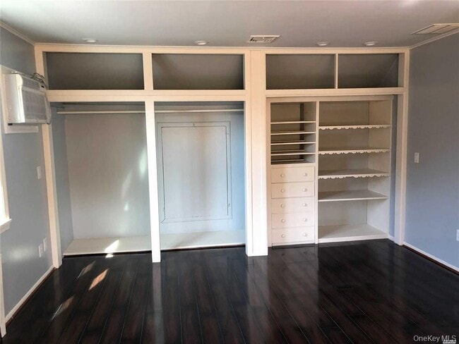 Building Photo - 563 Albemarle Pl