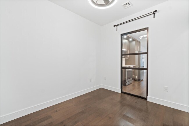 Building Photo - 6401 Park Ave