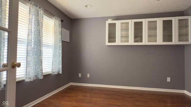 Building Photo - 5064 Gunston Ln