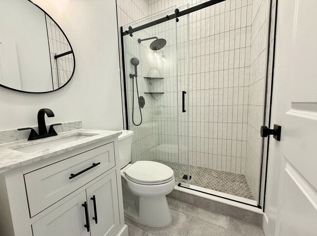 Building Photo - 1255 Leopard St