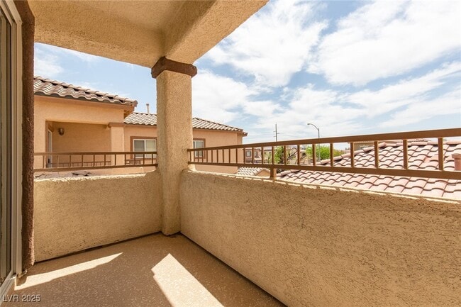 Building Photo - 3636 E Carisbrook Dr