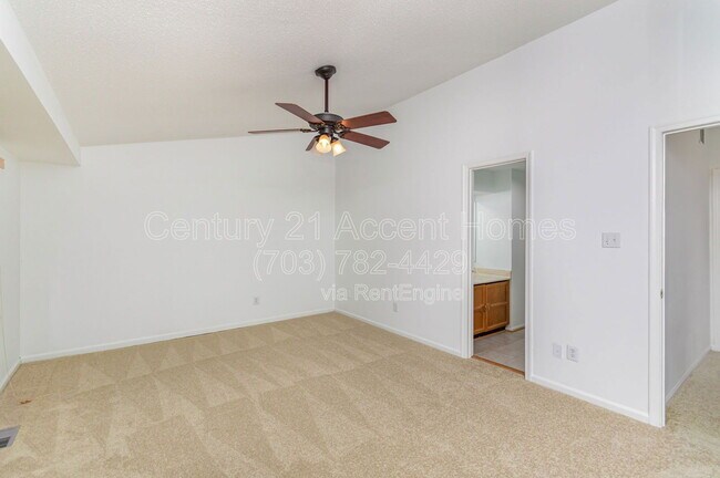 Building Photo - 29 S Floyd St