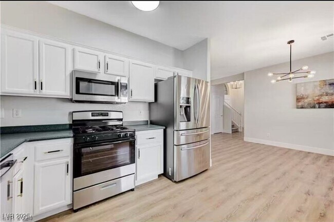 Building Photo - 250 Bailey Island Dr