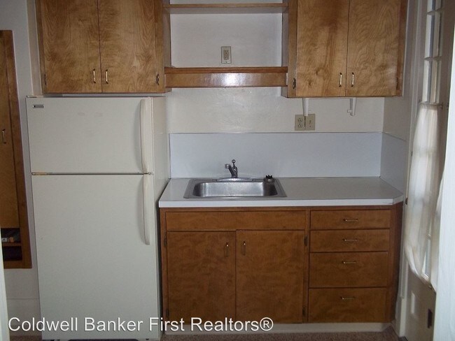 Building Photo - 14 N Clinton St