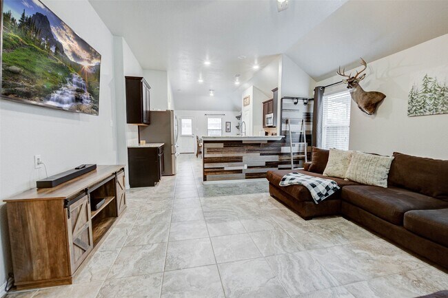 Building Photo - 16715 Peralta Bay Cir