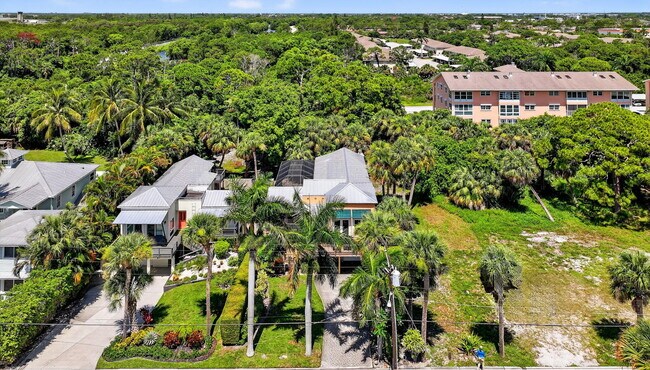Building Photo - 1042 SE St Lucie Blvd
