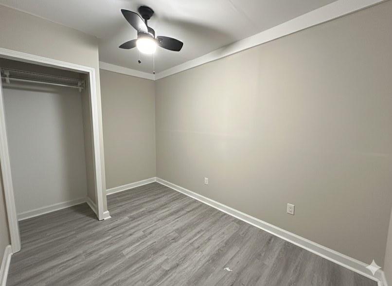 Bedroom 2 - 3704 Riviera Rd