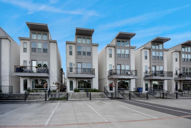 Building Photo - 18716 Centro Main St