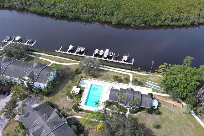 Building Photo - 2504 SE Anchorage Cove