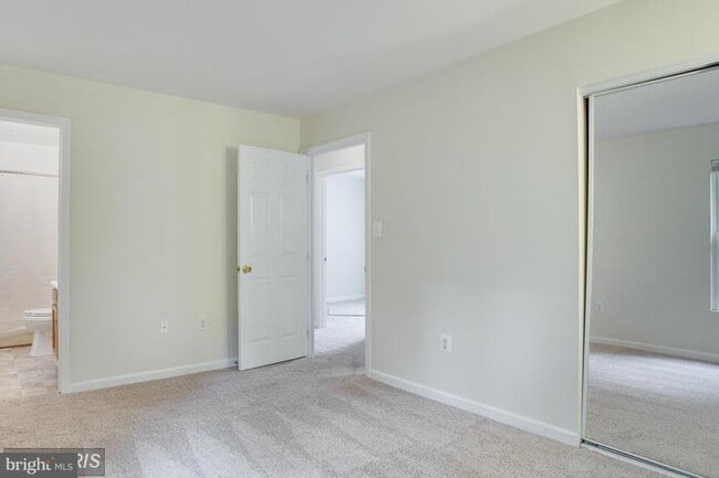 Building Photo - 591 Evergreen Ct