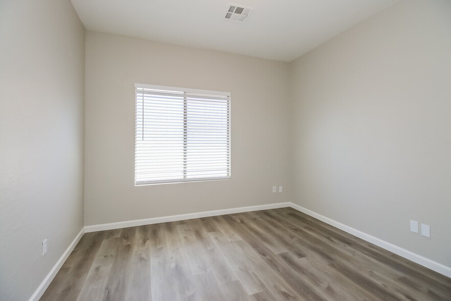Building Photo - 29457 N Broken Shale Dr