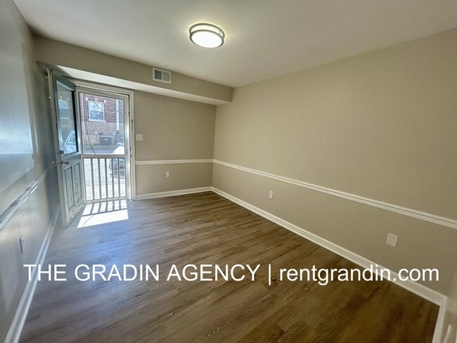 Building Photo - 1805 Grandin Rd SW