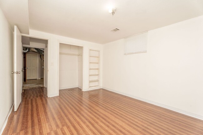 Building Photo - $500 off December for IMMEDIATE MOVE IN - ...