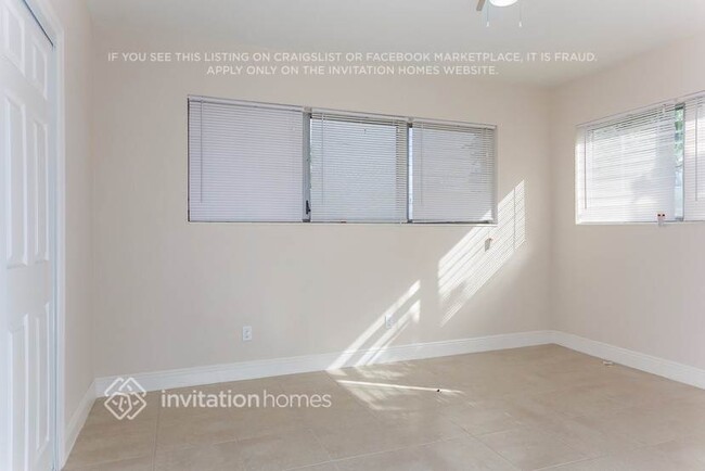 Building Photo - 17805 NE 7th Ct