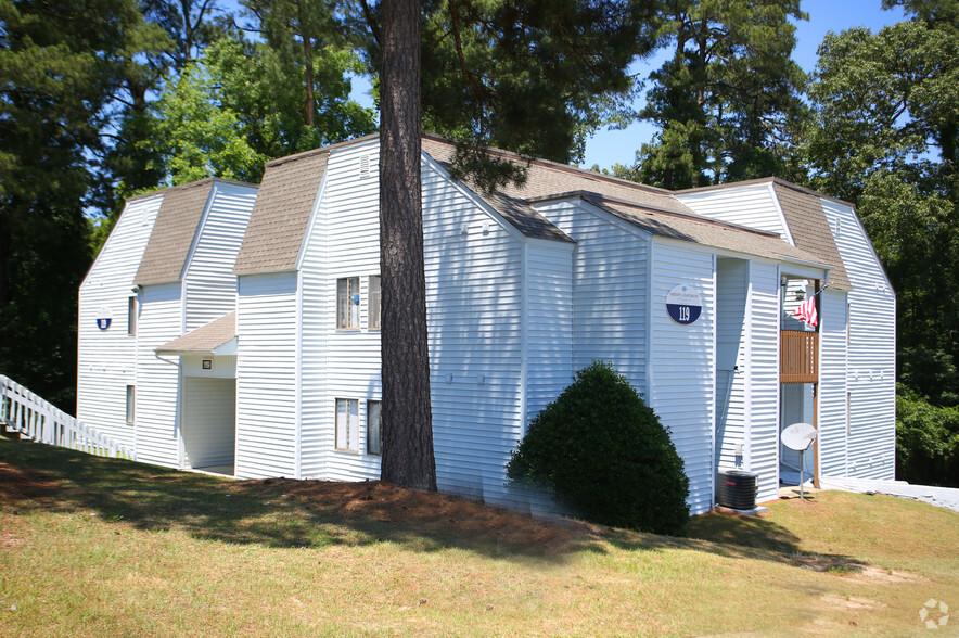 Primary Photo - Willow Run Apartments