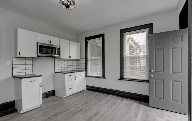 Building Photo - 814-816 S Ohio Avenue