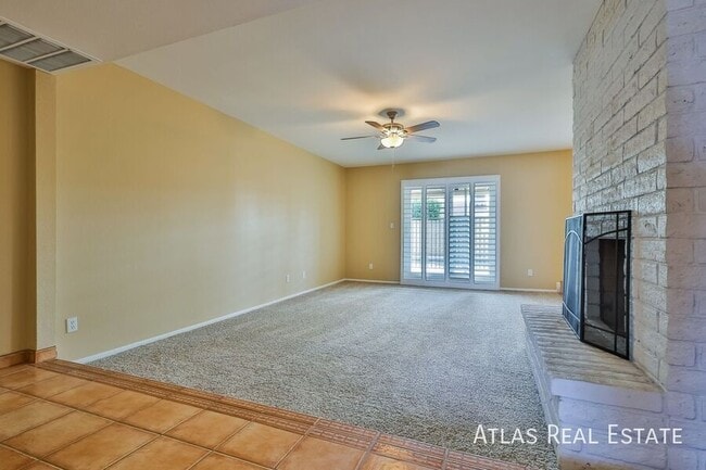Building Photo - 1209 W Palo Verde Dr