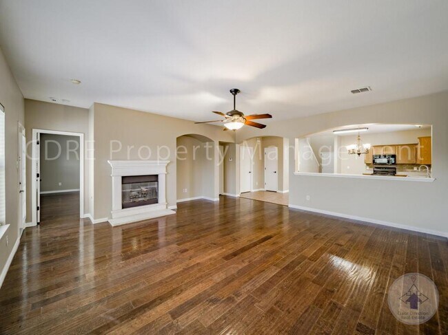 Building Photo - 4016 Summerhill Ln