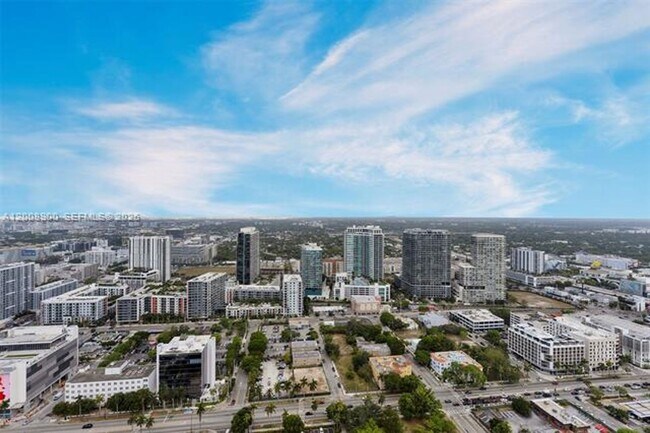 Building Photo - 501 NE 31st St