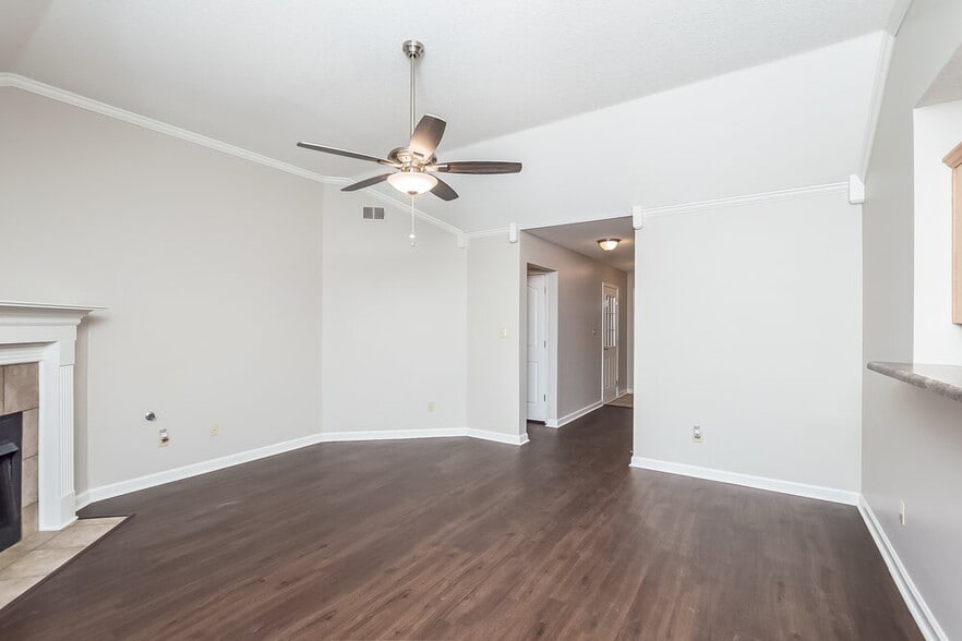 Building Photo - 6284 Manchester Cove