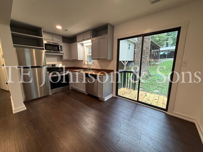 Building Photo - 4309 Walnut Hollow Dr