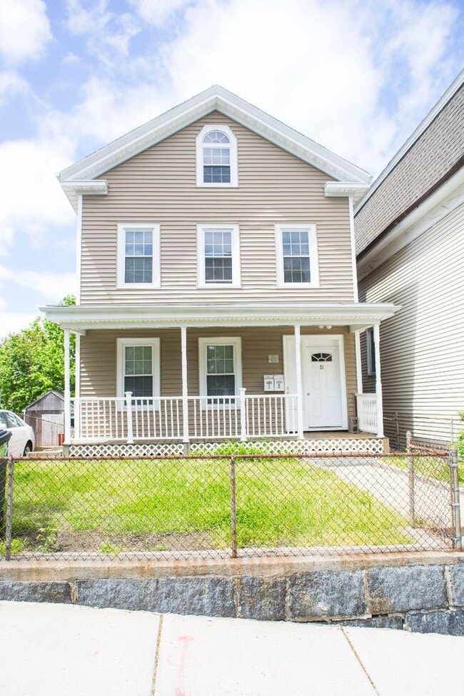 Building Photo - Sunny 4 Bed in Roxbury .5mi from the Orange Line