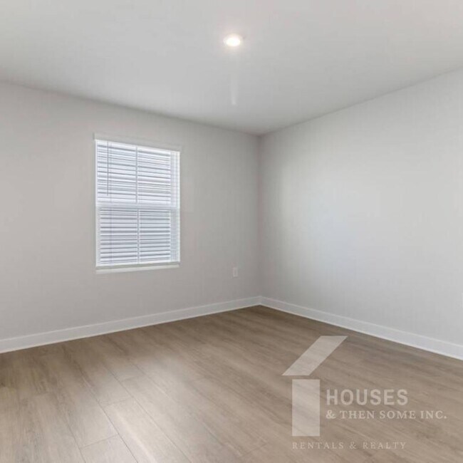 Building Photo - 1130 Bulrush Dr