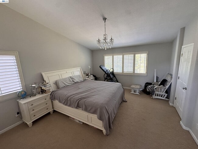 Building Photo - 25806 Clear Springs Ct