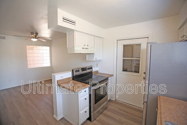 Building Photo - 707 N 95th Dr