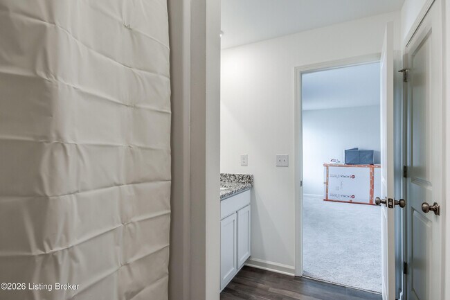 Building Photo - 109 Elegance Wy