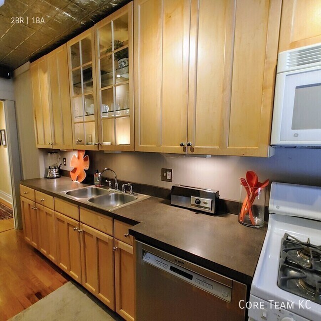 Building Photo - 3818 Walnut St