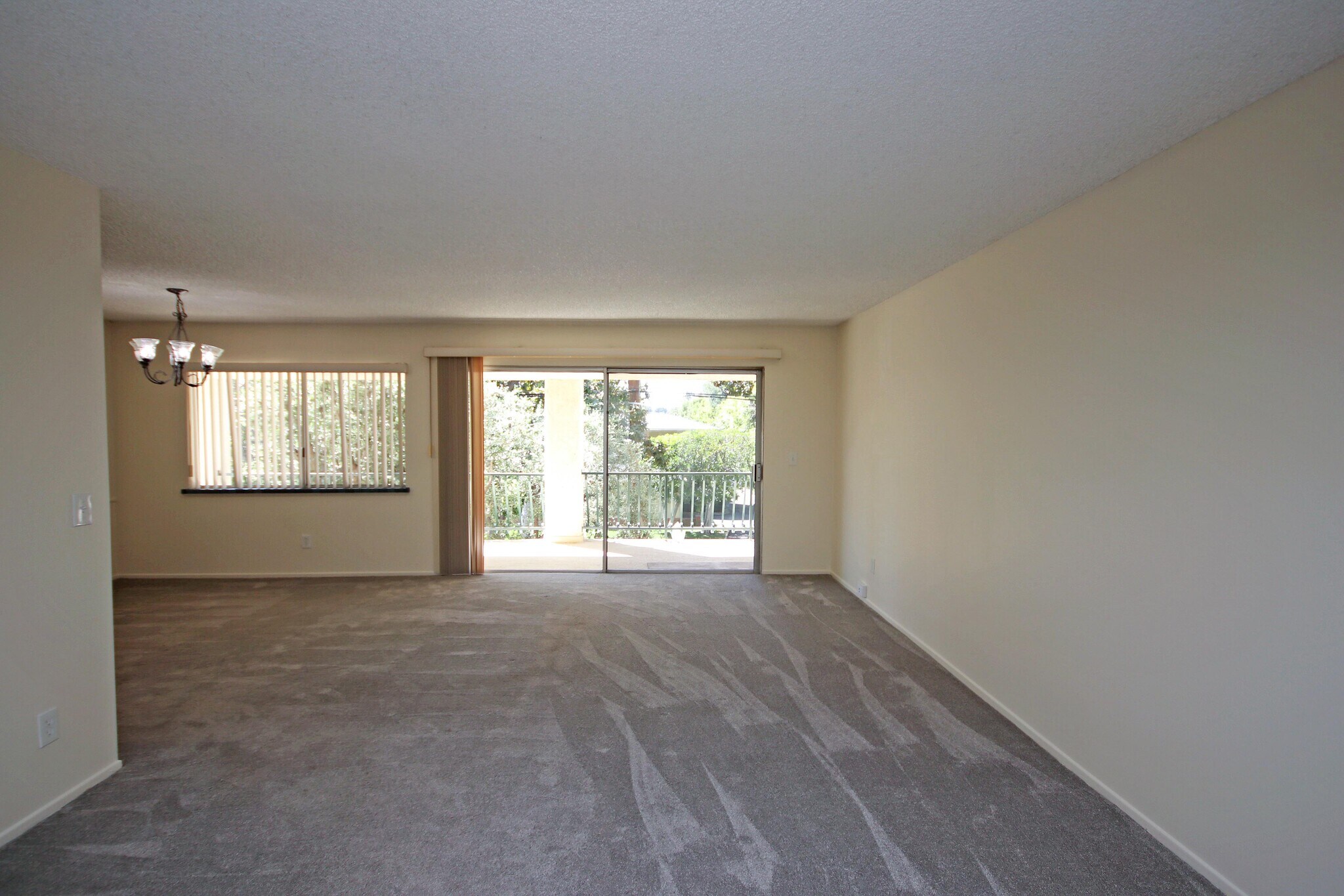 Building Photo - 420 S Madison Ave