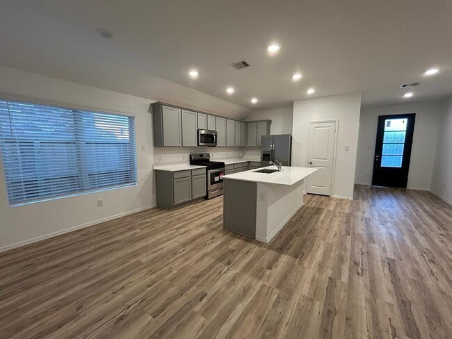 Building Photo - 2909 Eden Lk Ln