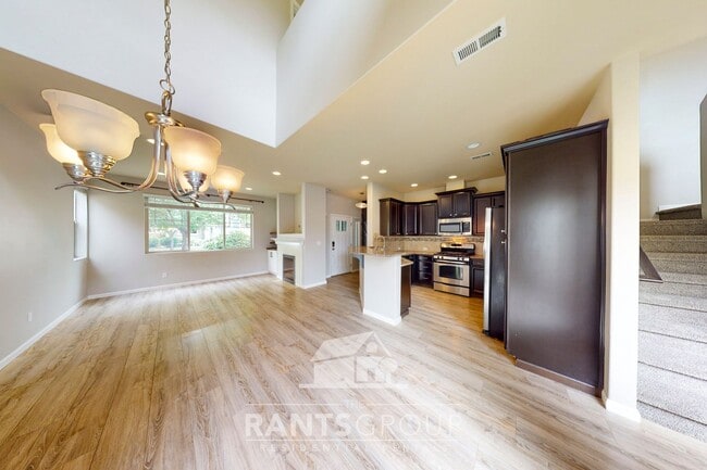 Building Photo - Stylish 3-Bedroom Townhome in Great West Olympia Location