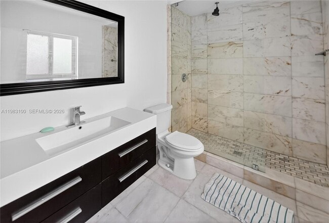 Building Photo - 1100 N Shore Dr