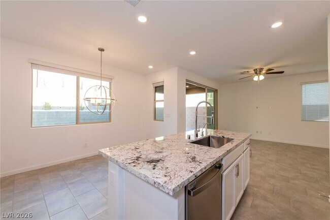 Building Photo - 12412 Ocean Tiller Ave