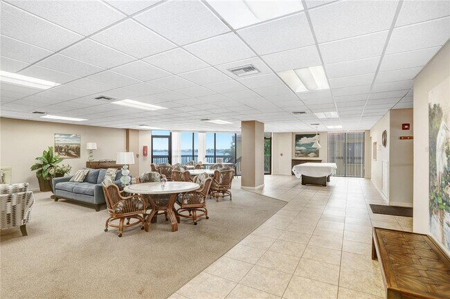 Building Photo - 6104 Palma Del Mar Blvd S