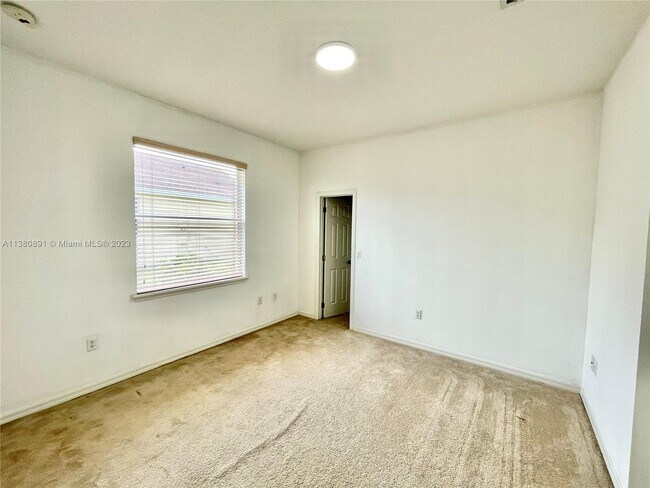 Building Photo - 12225 Still Meadow Dr