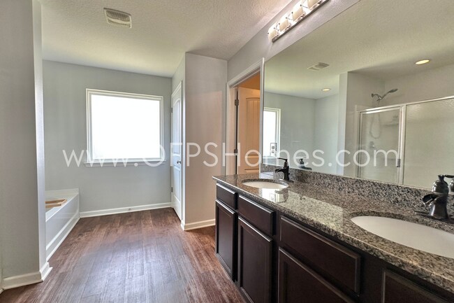 Building Photo - 4/2 in Redstone Subdivision!! AVAILABLE 10...