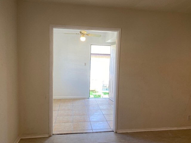 Building Photo - 7004 Hazeltine Ave
