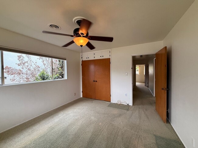 Building Photo - 1950's Ranch Style Home Above Ventura College