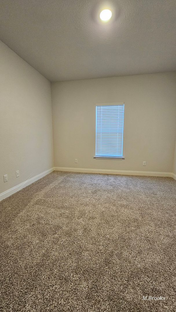 Building Photo - 5139 Grand Oak Cir