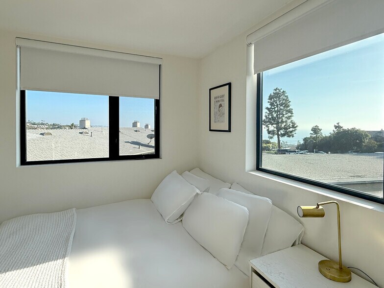 Building Photo - 6208 Tapia Dr