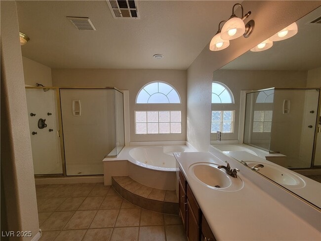 Building Photo - 10650 Timber Stand St