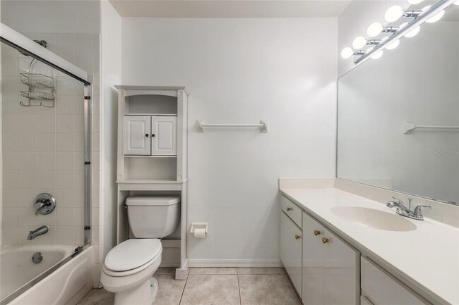 Building Photo - 1694 Town Park Dr