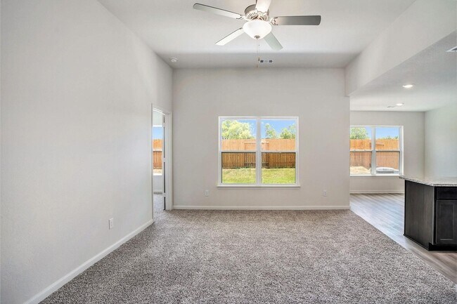 Building Photo - 1460 Sunkiss Dr