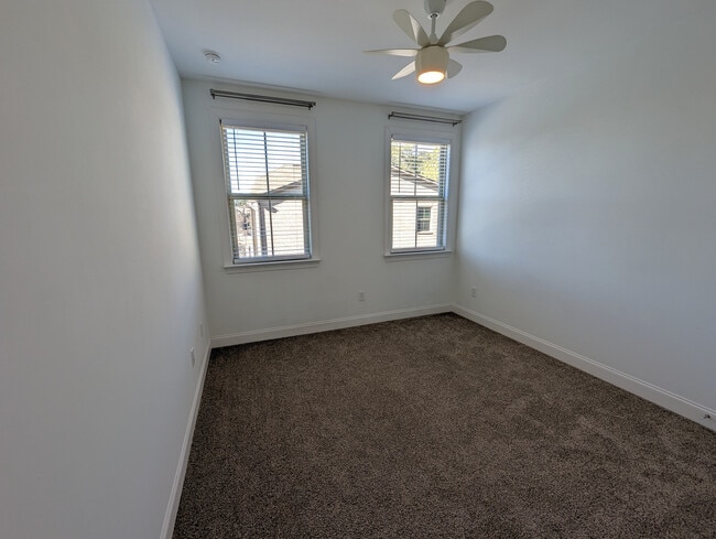 Building Photo - 146 Brindle Ln