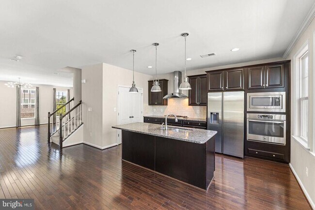 Building Photo - 41678 Wellstone Terrace