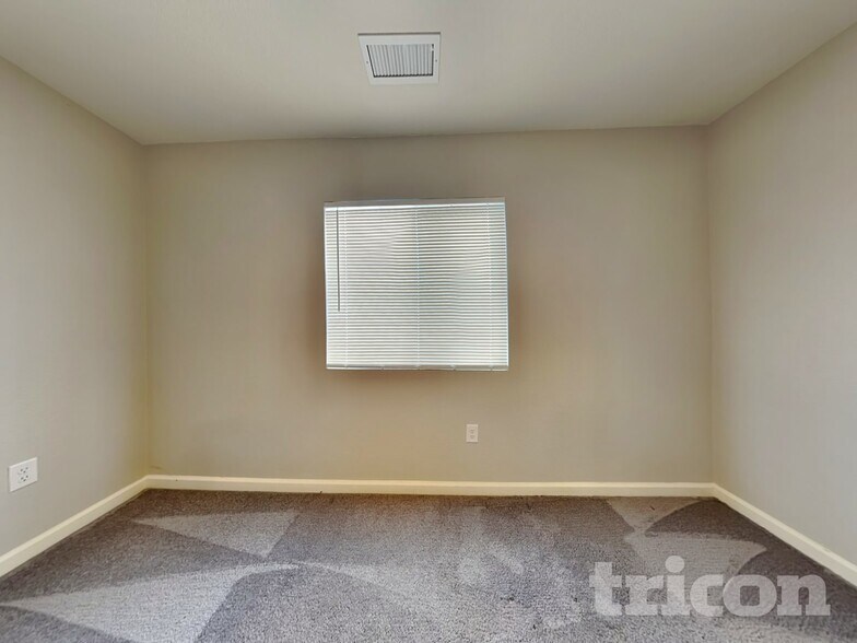 Building Photo - 8952 Elk Ravine Dr